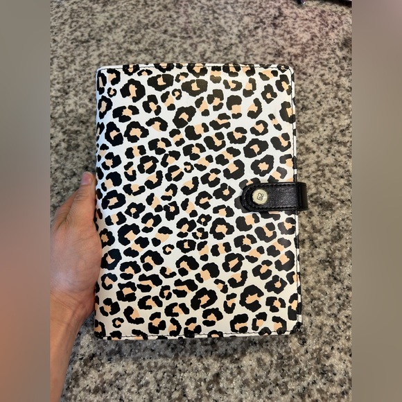 leopard print agenda 52 planner with templates! - Picture 3 of 13